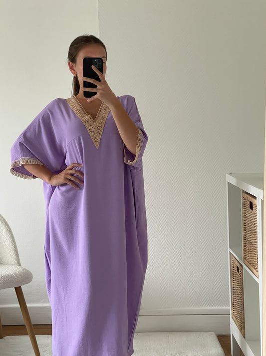 Robe avec broderie